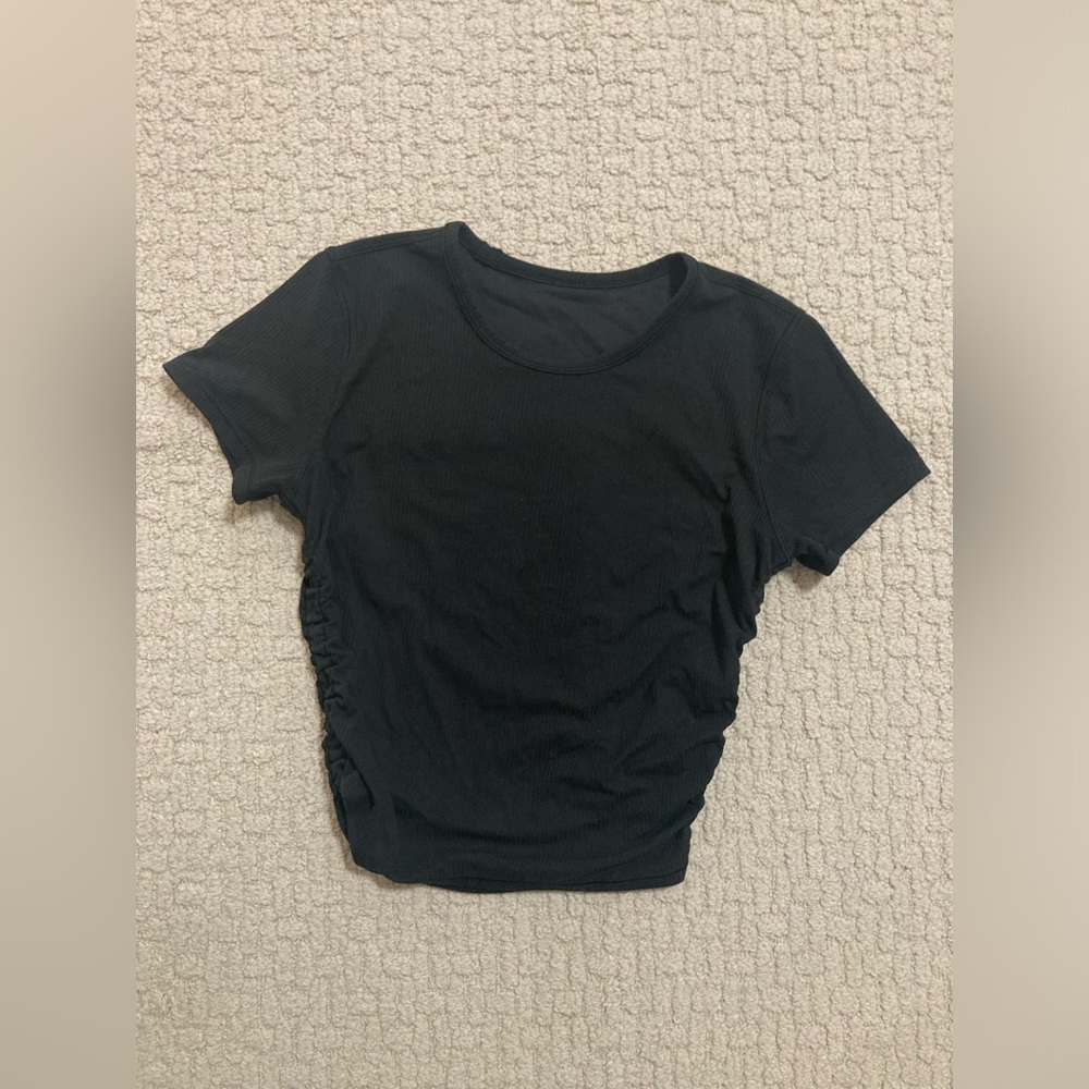 Last chance: Lululemon black crop top